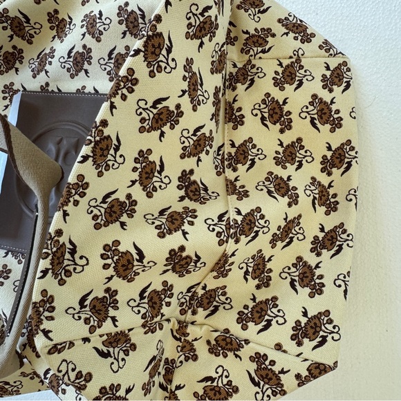 Tory Burch Ella Reversible Market Tote - Picture 13 of 13